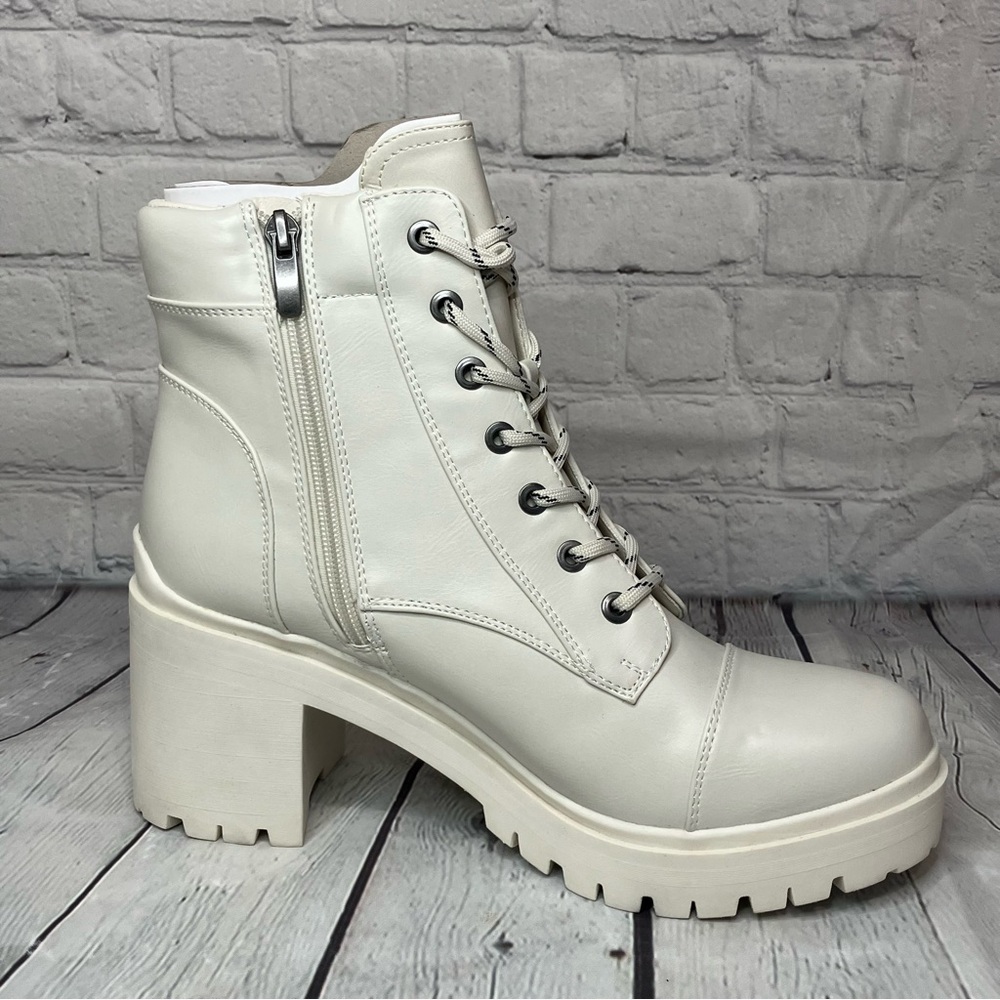 Nine West Women's Quenton Lace-Up Lug Sole Heeled Combat Booties Size 10M - Picture 7 of 12